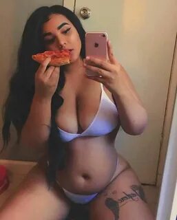 Yum, pizza - Reddit NSFW