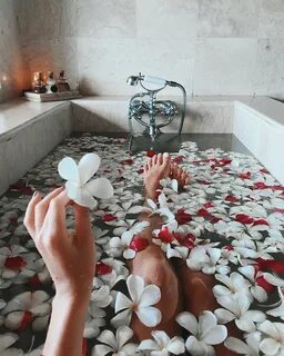 Розы в ванной (66 фото)