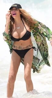 Венди Уильямс с новой грудью зажигает на пляже - Знаменитост