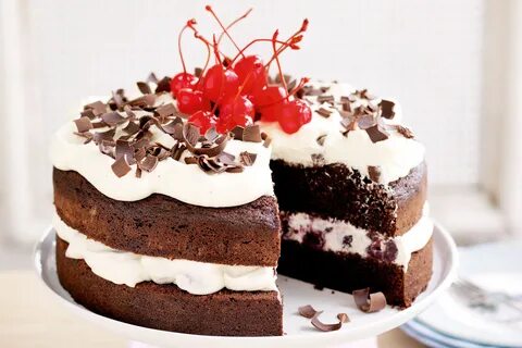 Wallpaper Cake with cream, chocolate shavings and cherries "