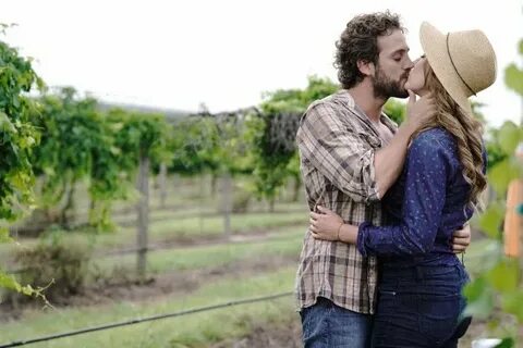 Blood and Wine finally premieres on Telemundo today: Read up