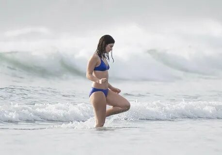 Lorde in Blue Bikini 2016 -11 GotCeleb