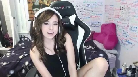 Pokimane Is So Funny & Cute!!! When Girls Streaming Moments 