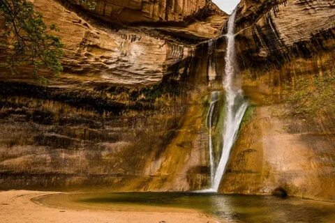 Lower Calf Creek Falls Hiking Guide - PhotoJeepers
