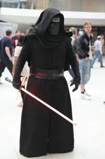 Kylo Ren And Rey Cosplay - PlayDrop