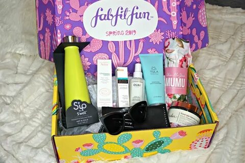 FabFitFun Spring 2019 Box - Beauty With Lily