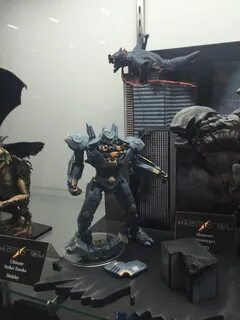 Import Monsters: SDCC - New NECA Pacific Rim Figures! (UPDAT