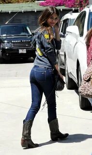 Victoria Justice in DL1961 Victoria justice, Fashion, Tight 