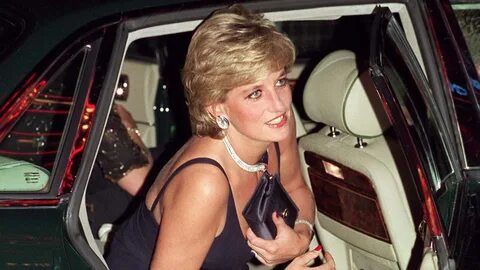Sam McKnight Behind Princess Diana's Cropped Haircut - Grazi