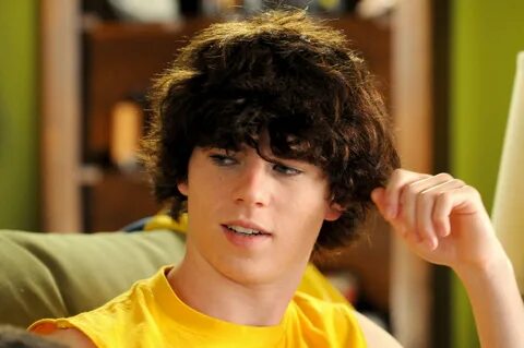 Picture of Charlie McDermott in The Middle - charlie-mcdermo