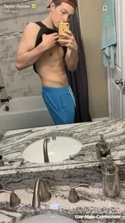 Tayler Holder Shirtless And Sexy Selfie Photos - Gay-Male-Ce