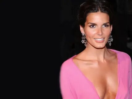 World Actress: Angie Harmon