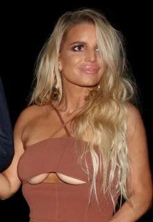 Jessica Simpson Braless Underboobs - Hot Celebs Home