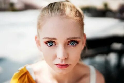 Hintergrundbilder : Frau, blond, Gesicht, blaue Augen 2048x1