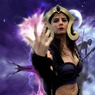 OrcishLibrarian в Твиттере: "Liliana by @MoxyMTG(Photo by @j