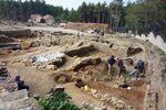 File:Archeological dig sites at Plaosnik Monastery - panoram