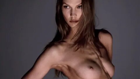 Karlie Kloss / Toples video Vogue Italia Photoshoot hd720p D