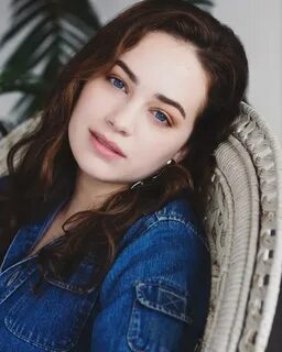 Image of Mary Mouser