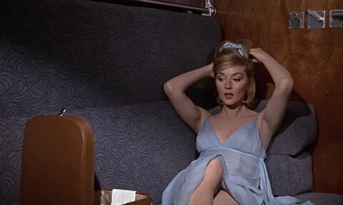 Slice of Cheesecake: Daniela Bianchi, pictorial