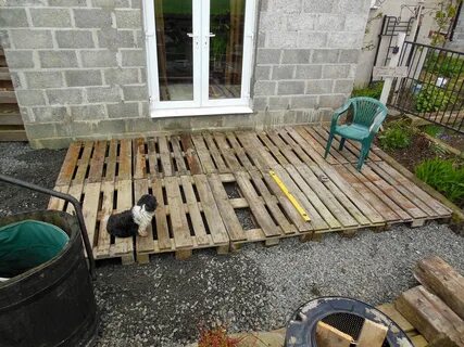 Coach House Crafting on a budget: Diy pallet wood decking Pa