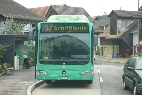 File:Bus 33 Schönenbuch.jpg - Wikimedia Commons