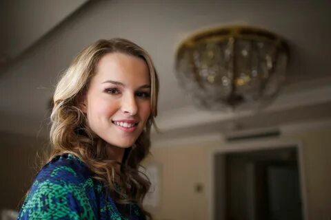 Bridgit mendler, Celebs, Celebrities