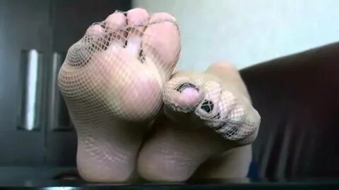 Hypnotised by her...feet? - YouTube