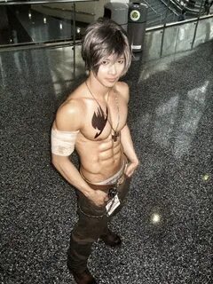 Male Cosplayer: JayEm Sison Explore the life in the world