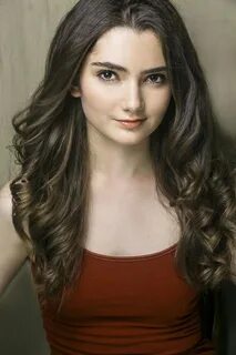 Emily Robinson - Biography, Height & Life Story Super Stars 