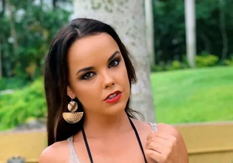 Dillion Harper - Bio, Age, Height Models Biography