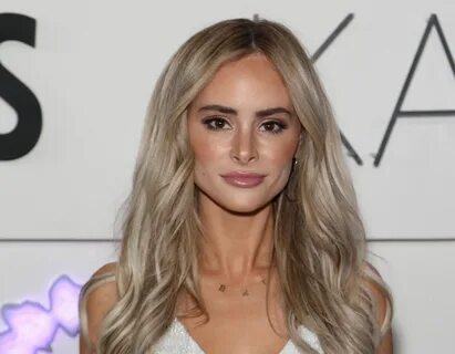 Bachelor' contestant Amanda Stanton stands by decision to dr