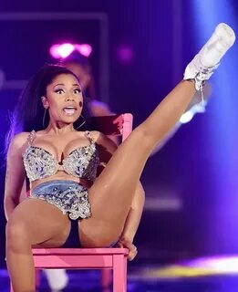 Nicki Minaj open legs denim skirt Nicki Minaj