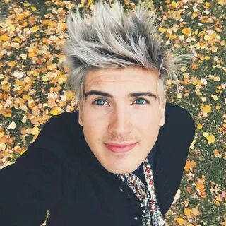 Joey Graceffa on Instagram: "I found leaves!!! 🍂 🍁 🍃" Joey g