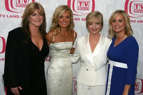 Kelly Ripa, Susan Olsen - Kelly Ripa and Susan Olsen Photos 