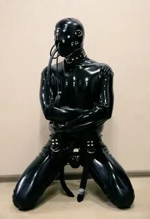 A rubber loving gay man's blog with loads of pictures of my 