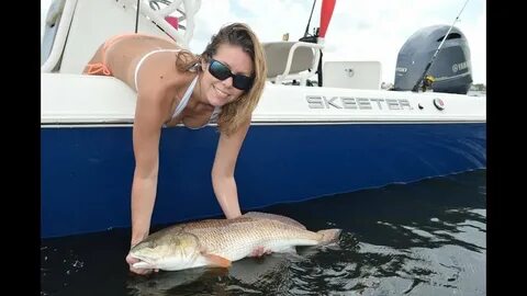 Redfish In The Rain! And A Shark! "Grandma Red" - Tampa Bay 