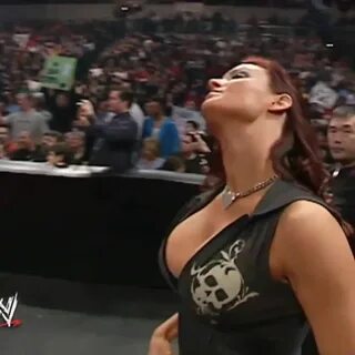 Boob press in wwe