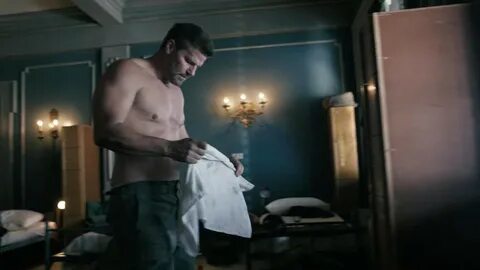 David Boreanaz in "SEAL Team" (Ep. 3x02, 2019) - Nudi al cin