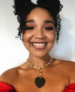 The Bold Type' Aisha Dee Shouldn't Have to Be Grateful - Fem