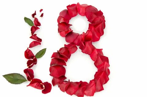 Лепестками роз выложено поздравление с 8 Марта Обои на рабоч