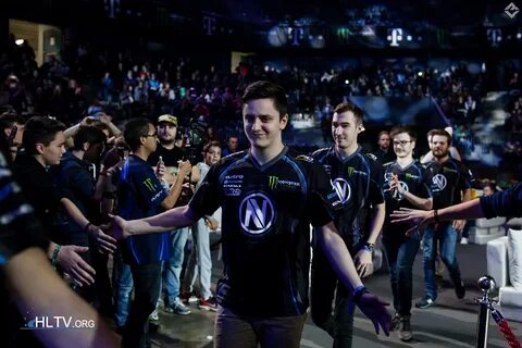 7. Место - Happy, kioShiMa, NBK-, shox и SmithZz - 393 очка. в составе кома...