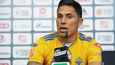 Carlos Salcedo explota contra Chivas y revela la verdad sobr