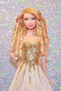 Taylor Swift 2009 CMAs OOAK Doll Award show dresses, Taylor 