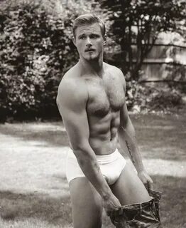 Free Alexander Ludwig Sexy (1 Photo) The Celebrity Daily