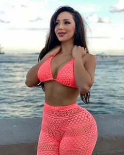 Melissa Alvarez 12 - 1000 Instagram Fitness Models
