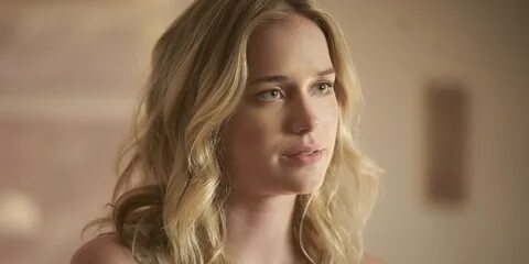 Elizabeth Lail Nude Scenes in 'You' Guinevere Beck's Hottest