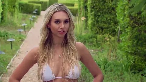 Corinne Olympios Tits