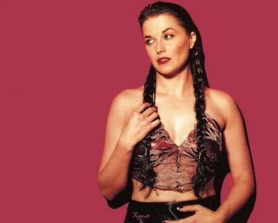 Lucy Lawless - More Free Pictures