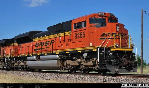 The BNSF Photo Archive - SD70ACe #9256