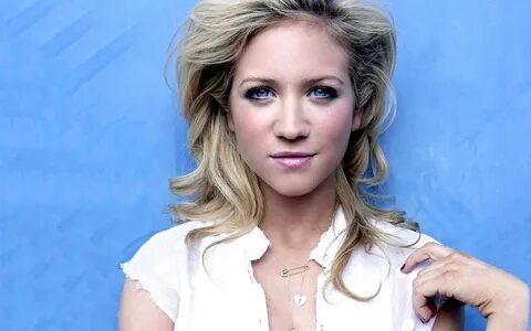8 HD Brittany Snow Wallpapers